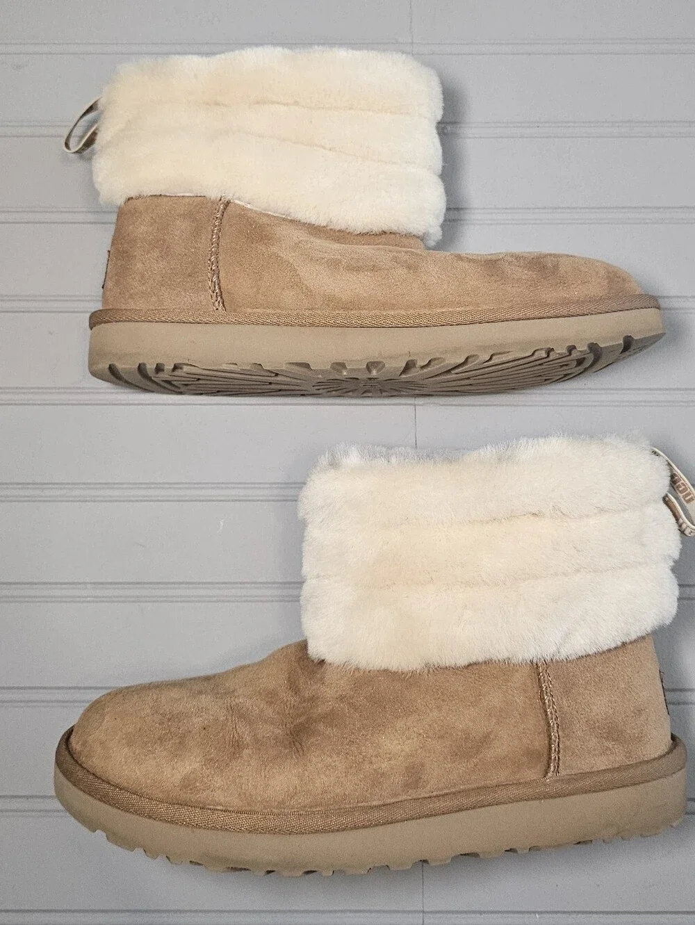 UGG Women's Fluff Mini Quilted Boots Model S/N 1098533 Size 8 Tan / Cream